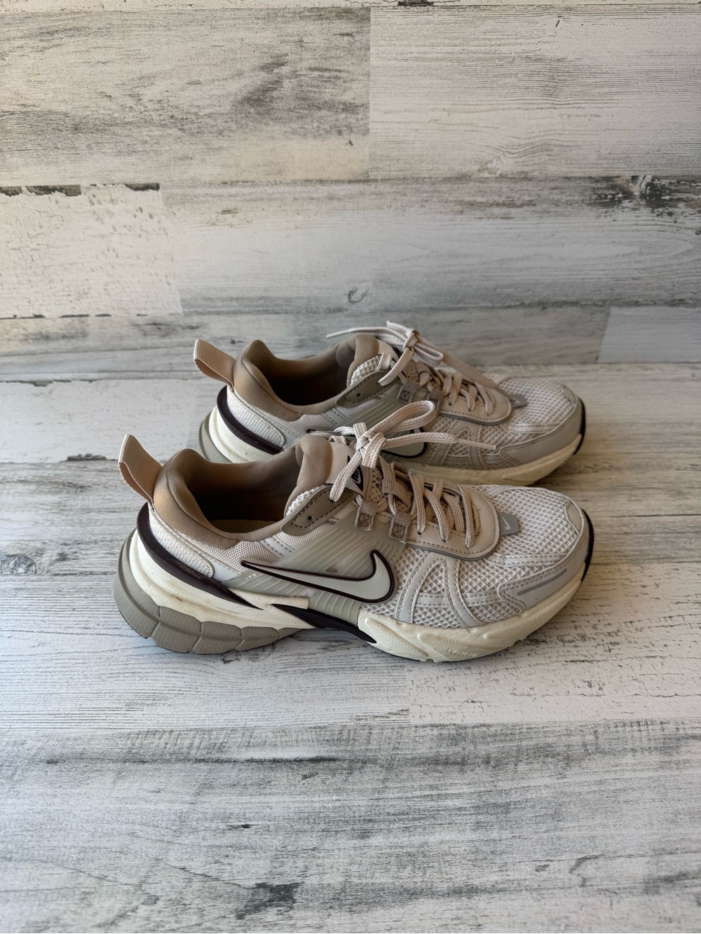 Nike Dad-shoe Sneakers - Picture 2 of 5